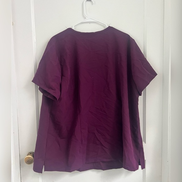 Figs Catarina One-Pocket Scrub Top Deep Purple
Size 4XL - Picture 3 of 3